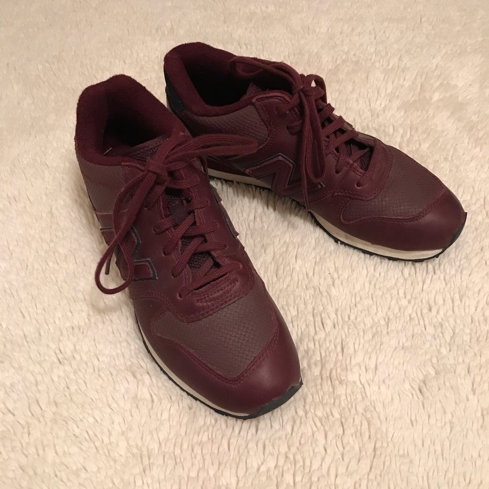 New Balance Women’s Size 7 1/2- NWOT